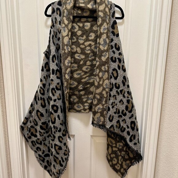 Anna & Ava Women's Soft Shawl Wrap Vest One Size Fits Most Leopard Print Boho - Picture 13 of 13